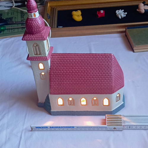 Beleuchtete deko kirche mit - beleuchtete, deko-kirche